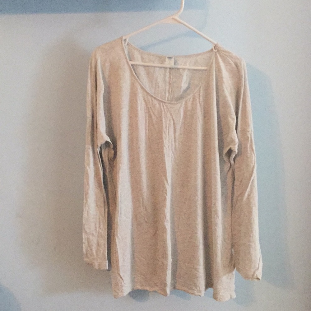 Gray old navy maternity top